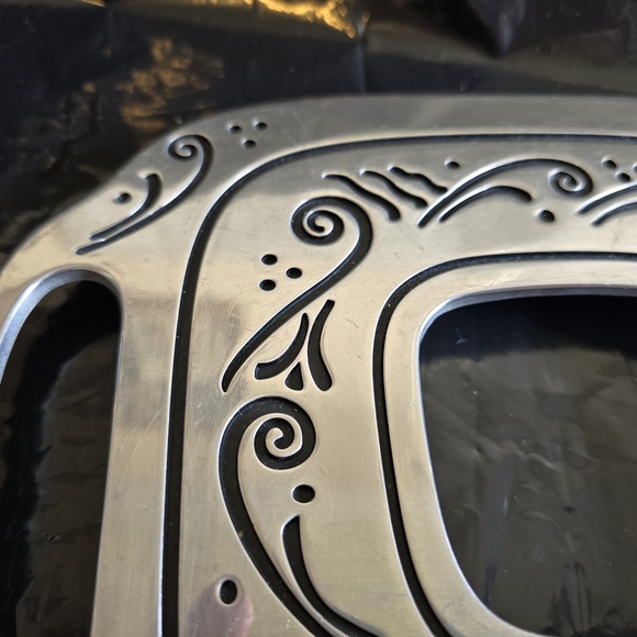 Elegant Silver Decorative Trivet Like New Lenox 10x7 1/2 In - Picture 4 of 7